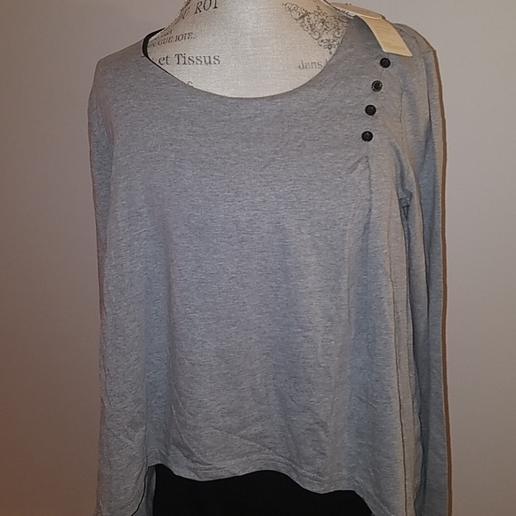 Dress V Tops - Long sleeve layered shirt